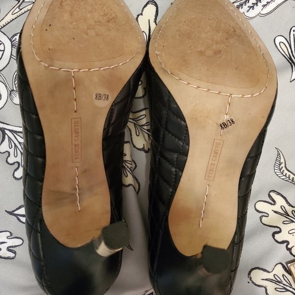 Vince Camuto Odell black quilted heels size 8 - Picture 6 of 9